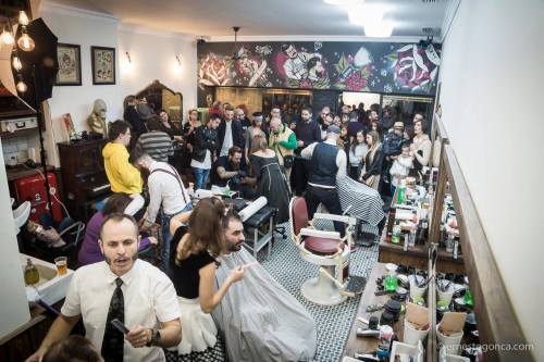 Masaje sentado en la Barbería de Diego - Movember 2015 @antonReina - Guadalupe-Murcia